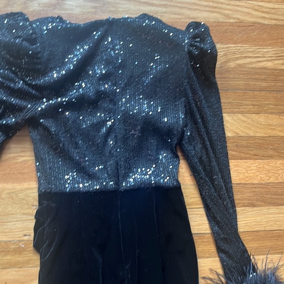 Lavish Alice Sequin Feather Embellished Midi Dress in Black size 2 - Picture 4 of 5